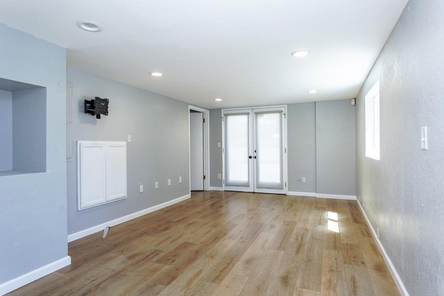 Detail Gallery Image 12 of 49 For 11012 Olive Rd, Oakdale,  CA 95361 - 3 Beds | 2 Baths