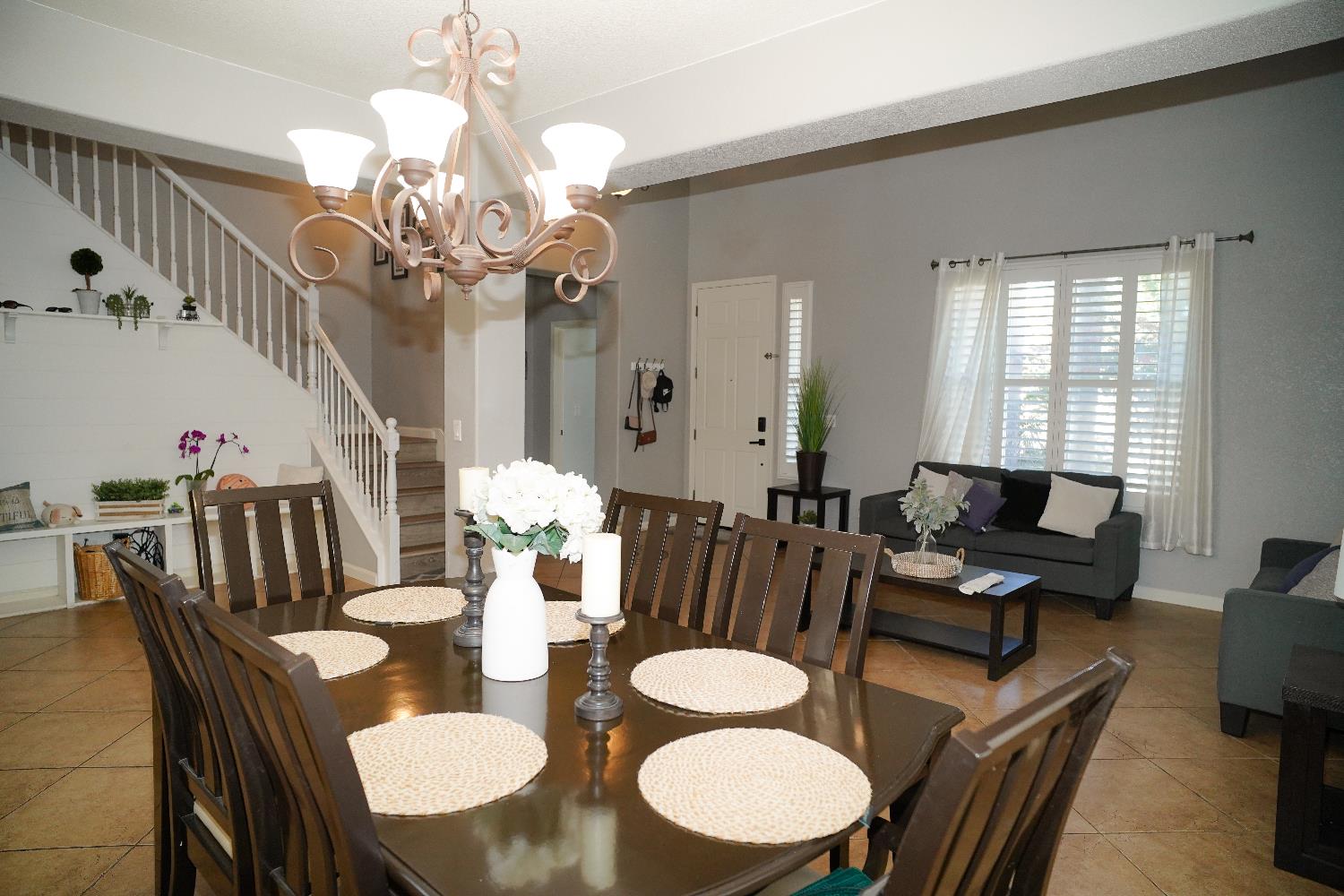Detail Gallery Image 8 of 41 For 5039 Riverbed Ct, Riverbank,  CA 95367 - 4 Beds | 3 Baths
