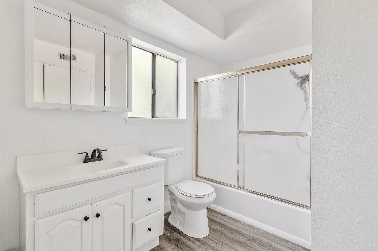 Detail Gallery Image 15 of 23 For 3701 Colonial Dr #164,  Modesto,  CA 95356 - 2 Beds | 1/1 Baths