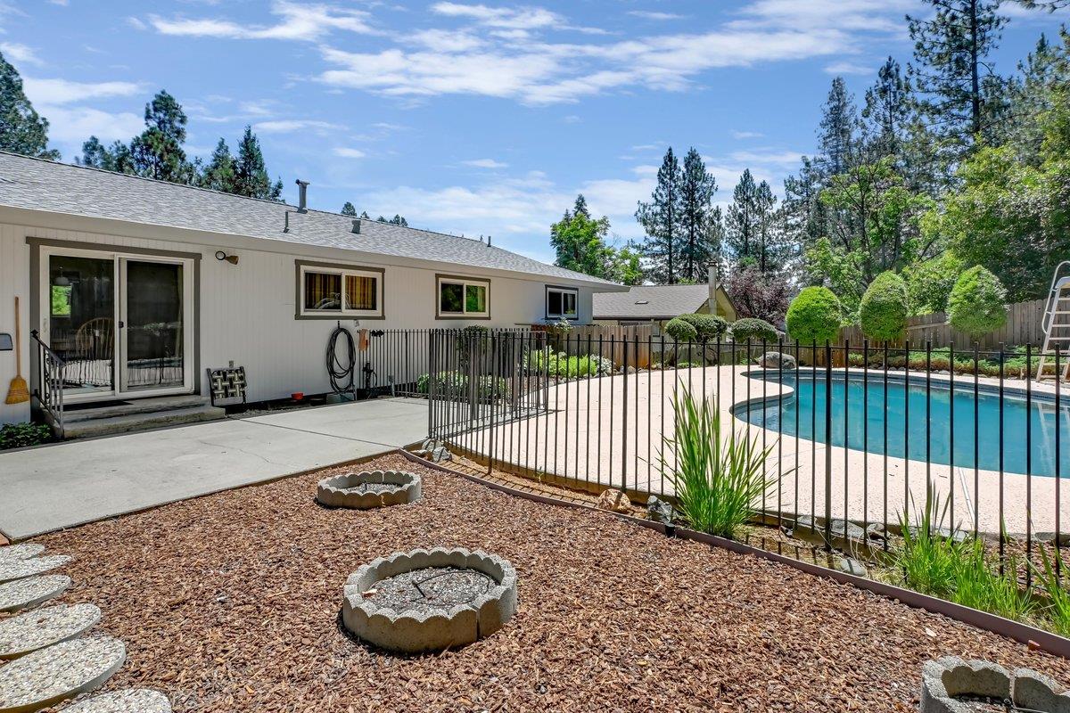 Detail Gallery Image 30 of 36 For 335 Rhode Island St, Grass Valley,  CA 95945 - 4 Beds | 2 Baths