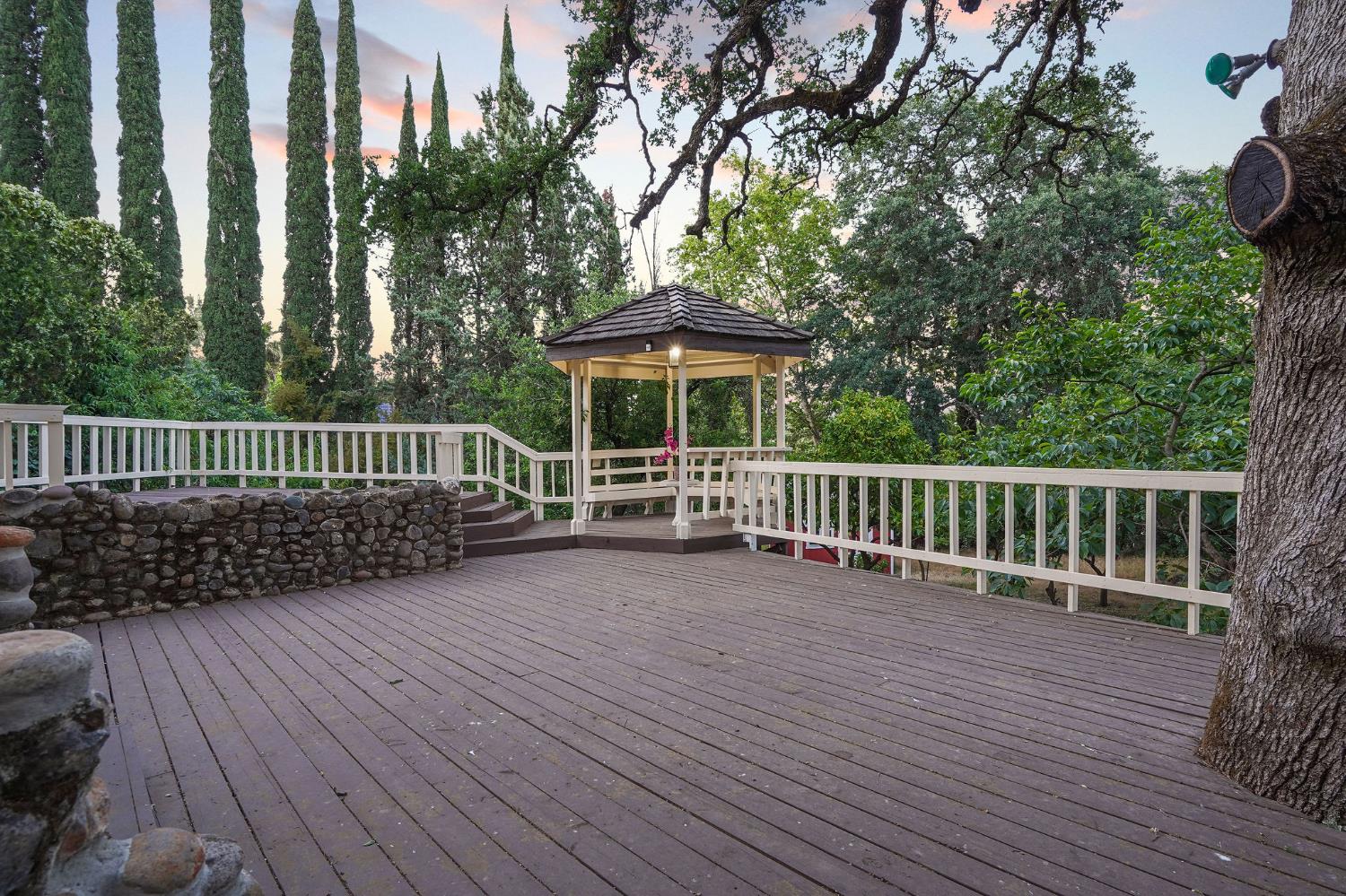 Detail Gallery Image 70 of 87 For 9775 Oak Leaf Way, Granite Bay,  CA 95746 - 5 Beds | 3 Baths