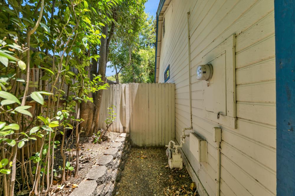 Detail Gallery Image 44 of 59 For 7527 Island Way, Sacramento,  CA 95831 - 3 Beds | 2 Baths