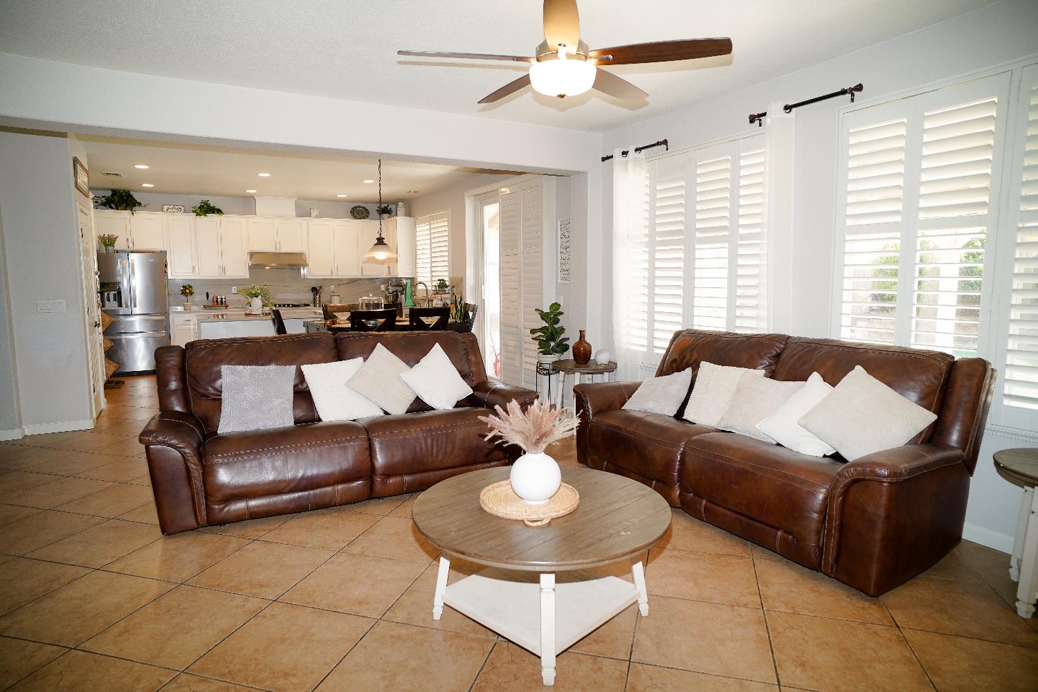 Detail Gallery Image 16 of 41 For 5039 Riverbed Ct, Riverbank,  CA 95367 - 4 Beds | 3 Baths