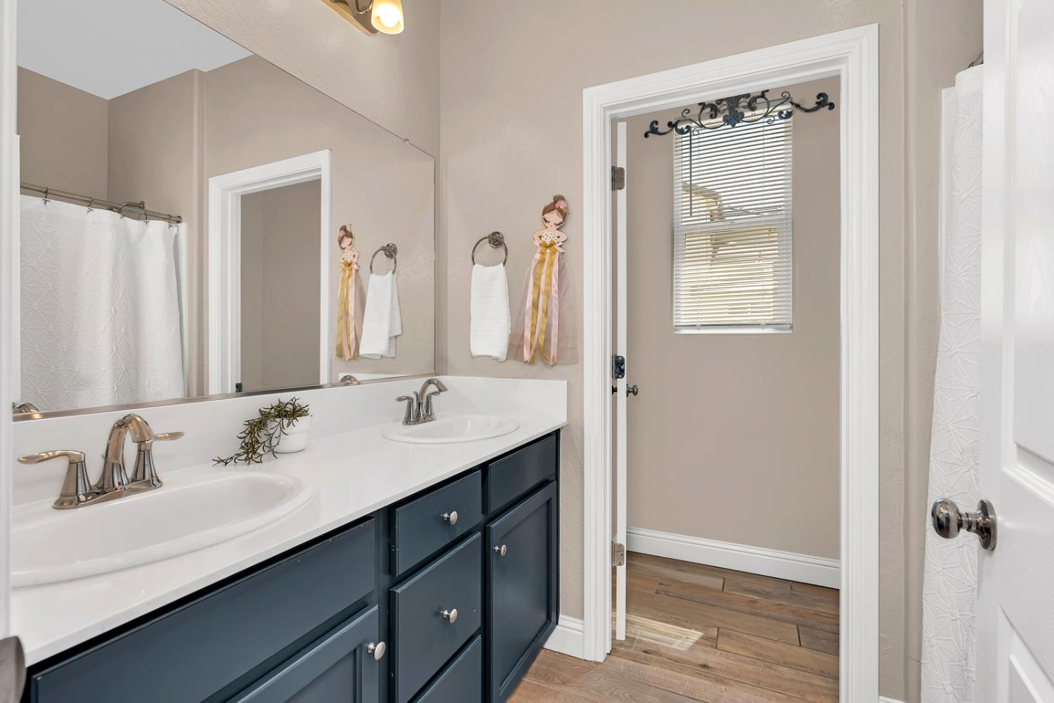 Detail Gallery Image 26 of 46 For 2040 Edwards St, Los Banos,  CA 93635 - 4 Beds | 3 Baths