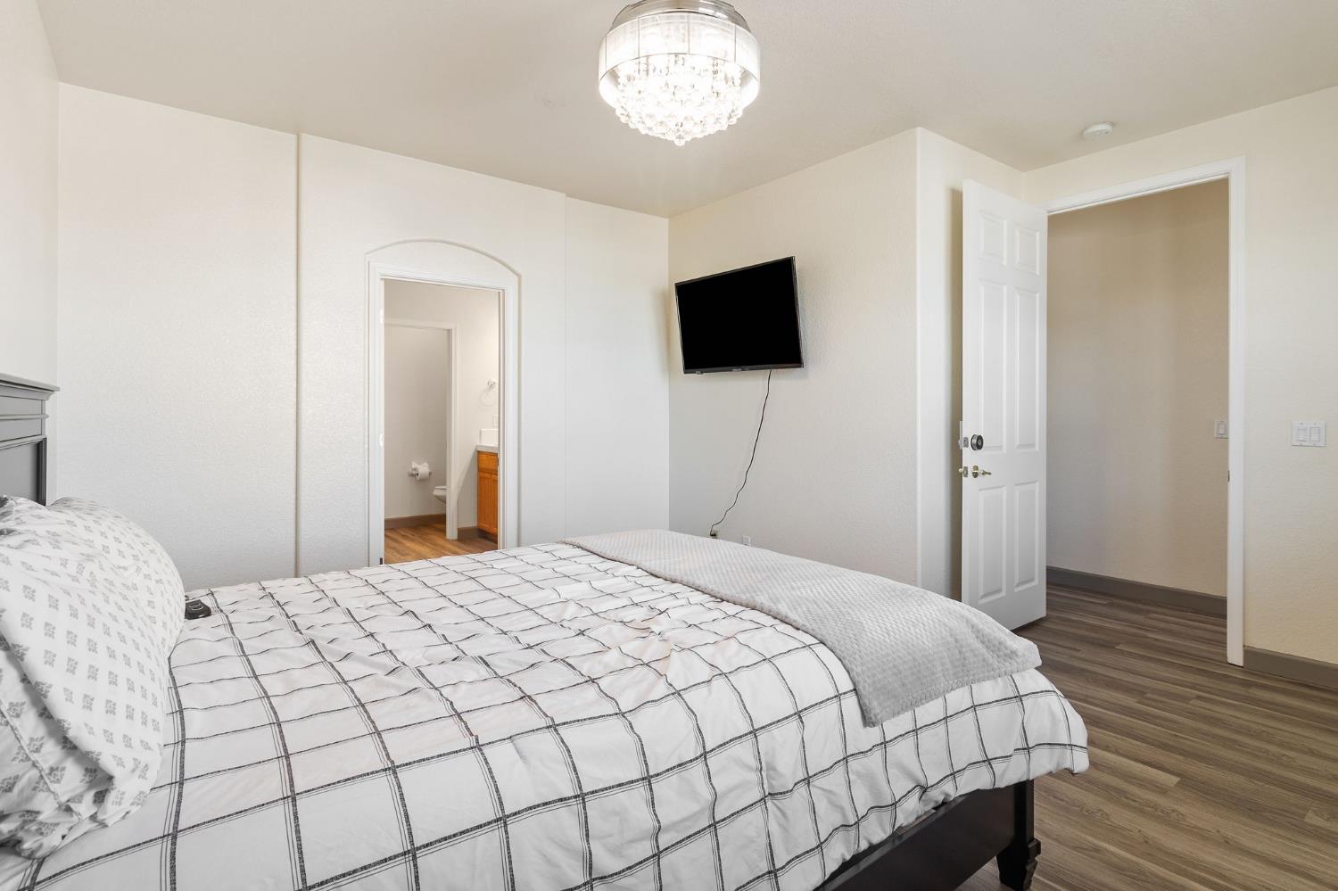 Detail Gallery Image 21 of 26 For 1725 Norwood Heights Ln, Ceres,  CA 95307 - 3 Beds | 2/1 Baths