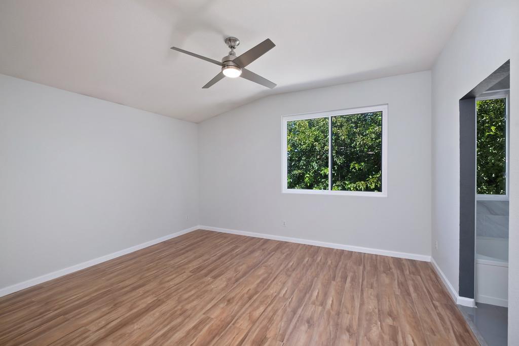 Detail Gallery Image 27 of 47 For 5512 Deepdale Way, Elk Grove,  CA 95758 - 4 Beds | 2/1 Baths