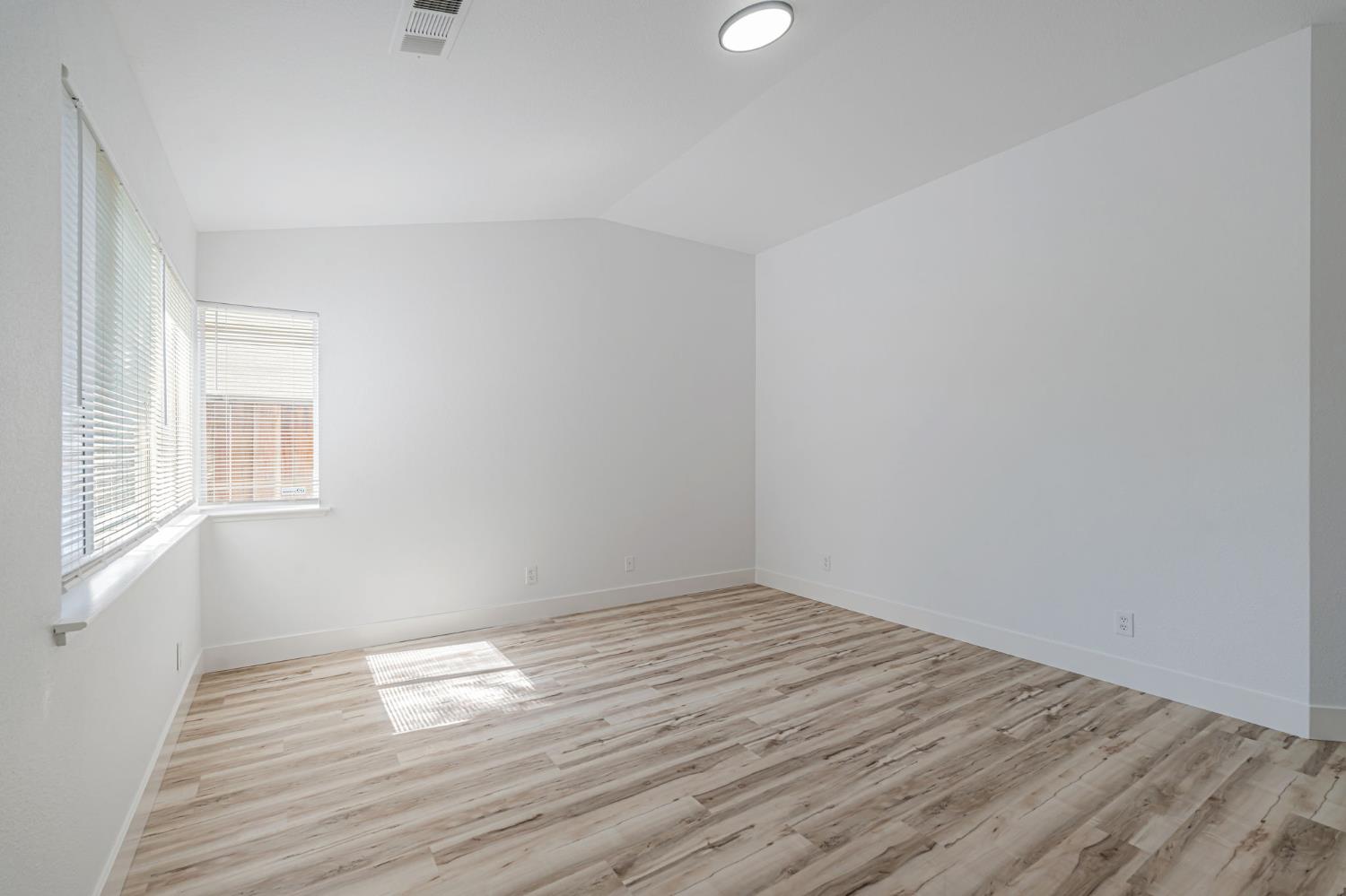 Detail Gallery Image 15 of 38 For 3828 Tern Ct, Merced,  CA 95340 - 3 Beds | 2 Baths