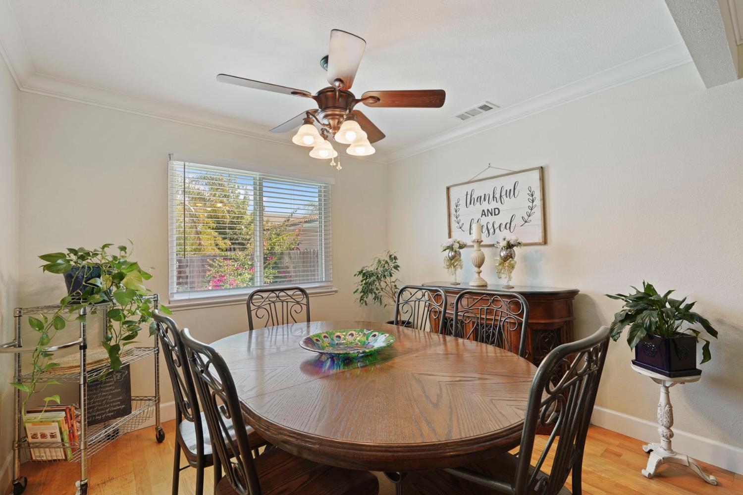 Detail Gallery Image 9 of 52 For 2457 Rockingham Cir, Lodi,  CA 95242 - 4 Beds | 2/1 Baths