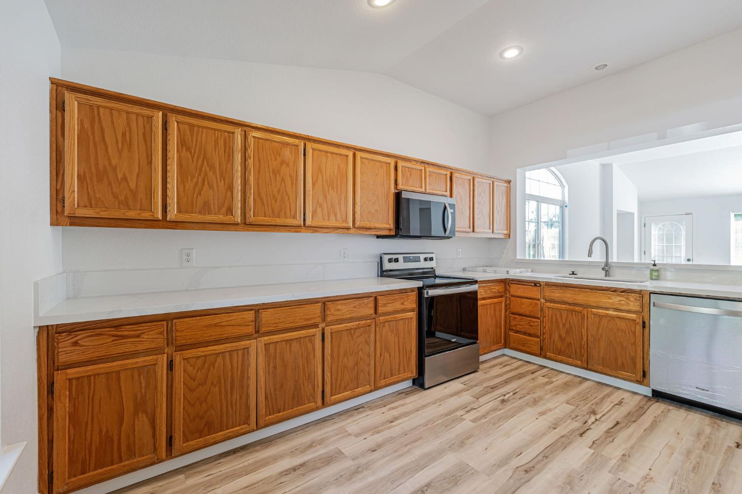 Detail Gallery Image 12 of 38 For 3828 Tern Ct, Merced,  CA 95340 - 3 Beds | 2 Baths