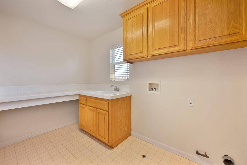 Detail Gallery Image 42 of 56 For 7850 Gazelle Trail Way, Antelope,  CA 95843 - 5 Beds | 3 Baths