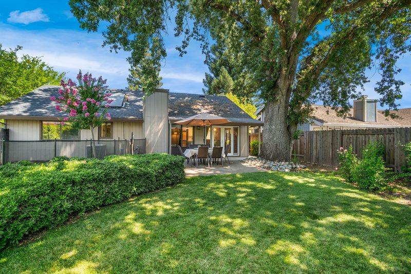 Detail Gallery Image 28 of 33 For 8216 Oakenshaw Way, Orangevale,  CA 95662 - 3 Beds | 2 Baths