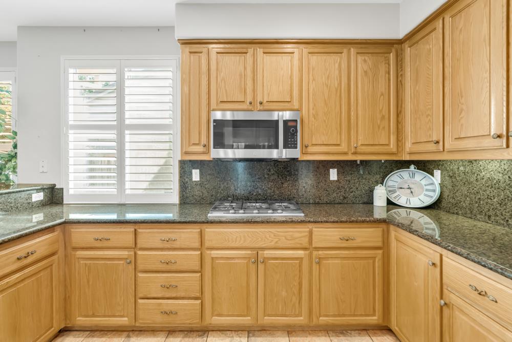 Detail Gallery Image 27 of 60 For 200 Orrington Cir, Sacramento,  CA 95835 - 4 Beds | 3/1 Baths
