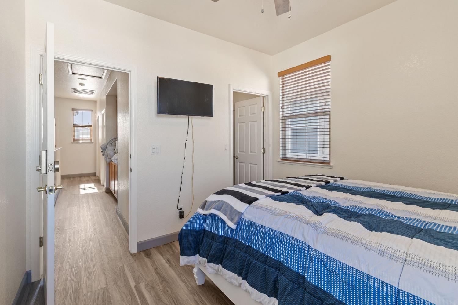 Detail Gallery Image 19 of 26 For 1725 Norwood Heights Ln, Ceres,  CA 95307 - 3 Beds | 2/1 Baths