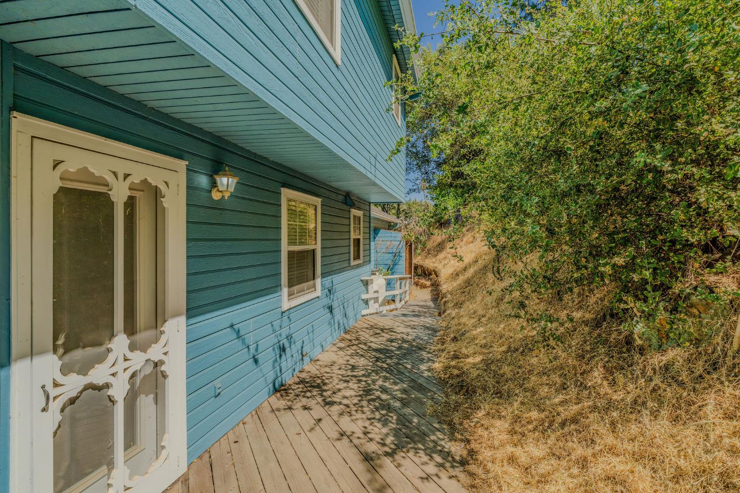 Detail Gallery Image 15 of 54 For 8201 Highway 49, Mokelumne Hill,  CA 95245 - 3 Beds | 2/1 Baths