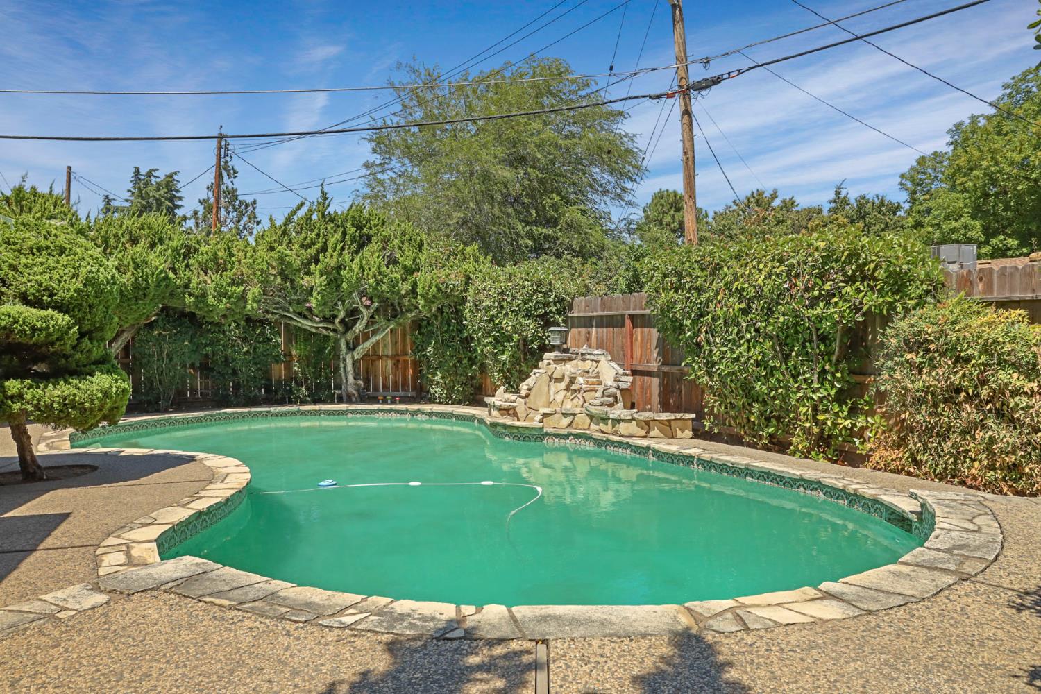 Detail Gallery Image 51 of 66 For 241 Charlemagne Way, Modesto,  CA 95350 - 4 Beds | 2 Baths