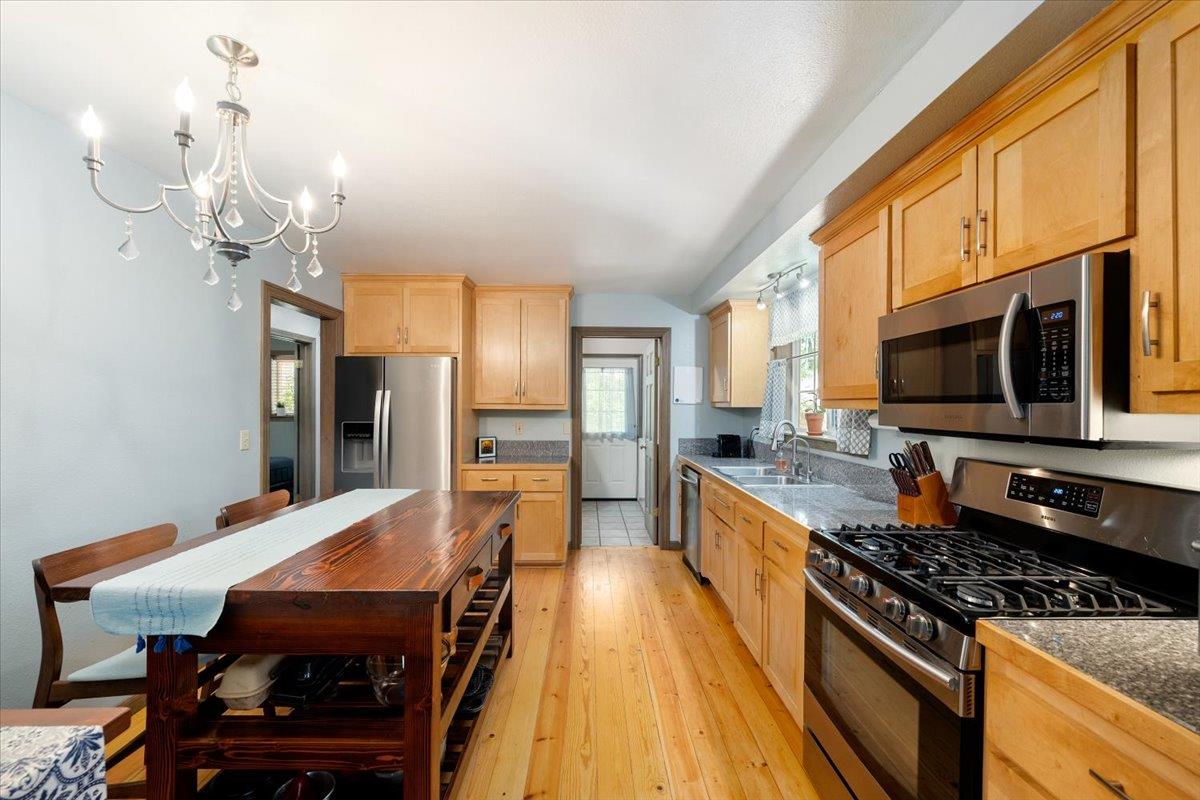 Detail Gallery Image 13 of 65 For 4036 Valley Vista Dr, Camino,  CA 95709 - 4 Beds | 2/1 Baths
