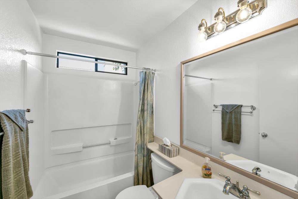Detail Gallery Image 28 of 59 For 7527 Island Way, Sacramento,  CA 95831 - 3 Beds | 2 Baths