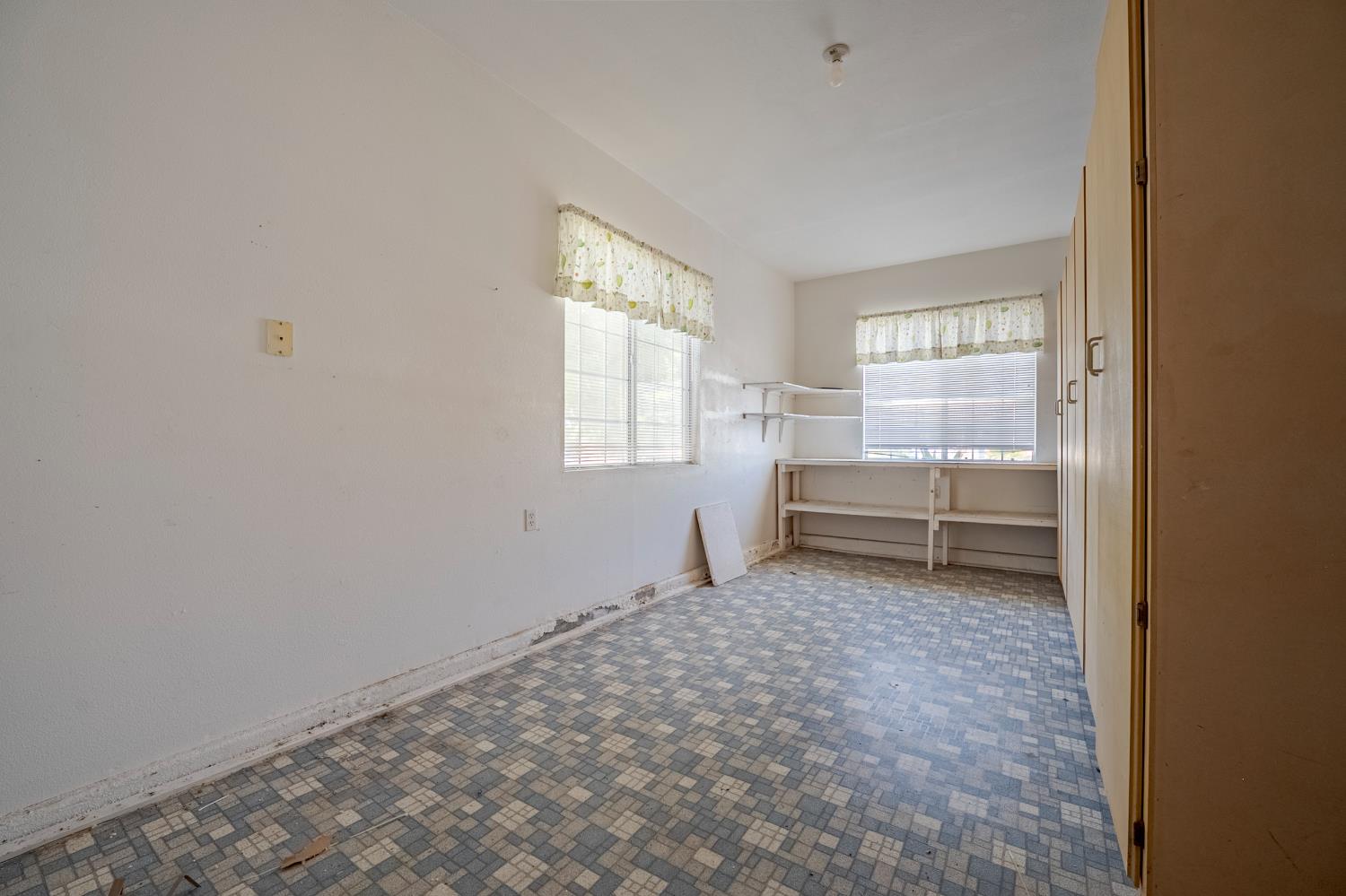 Detail Gallery Image 44 of 53 For 1079 Rosehill Dr, Chowchilla,  CA 93610 - 4 Beds | 2 Baths