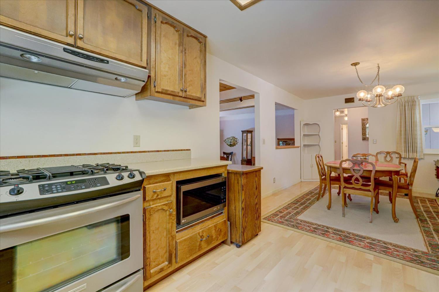 Detail Gallery Image 17 of 67 For 19009 Swallow Way, Penn Valley,  CA 95946 - 3 Beds | 2 Baths