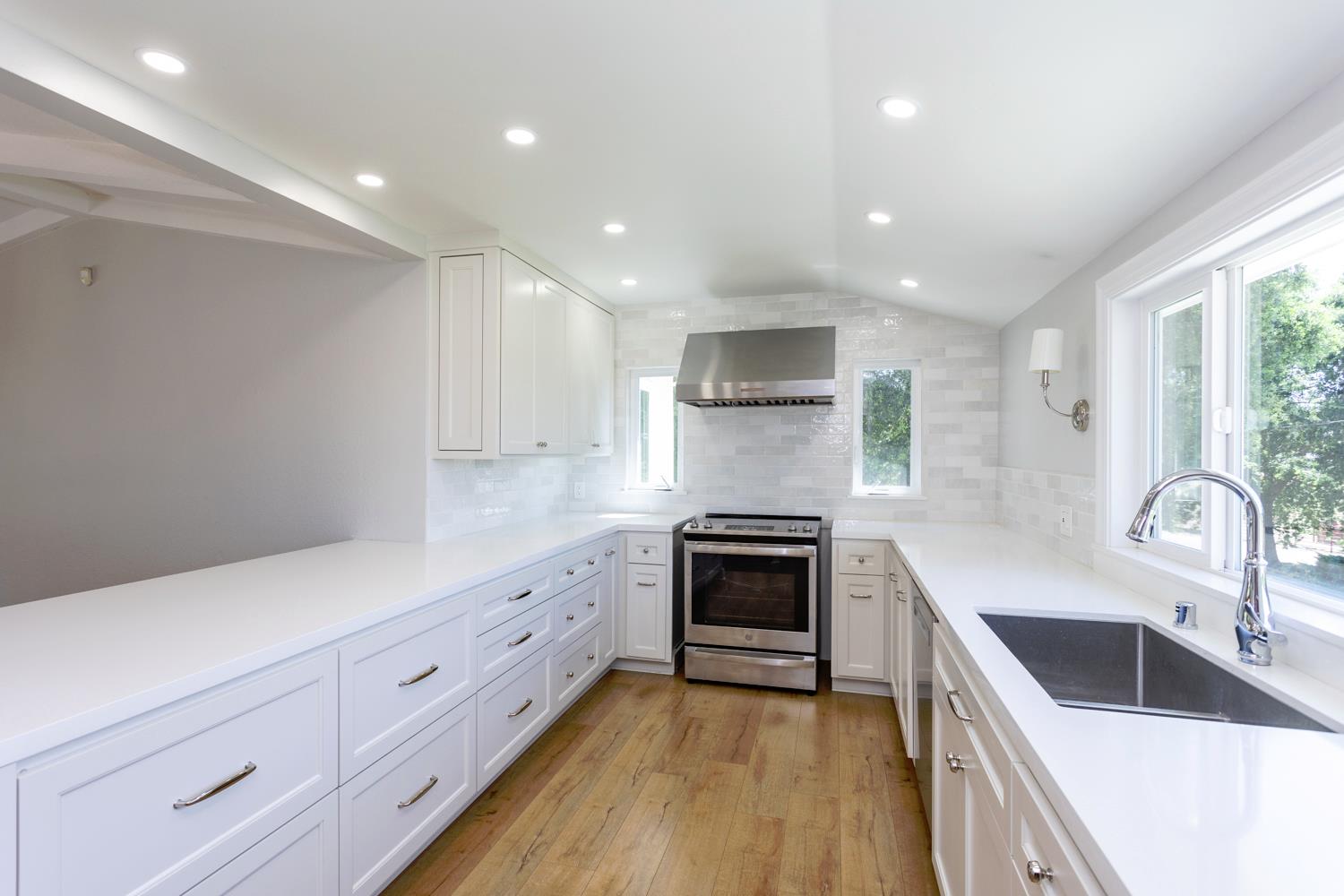 Detail Gallery Image 8 of 49 For 11012 Olive Rd, Oakdale,  CA 95361 - 3 Beds | 2 Baths