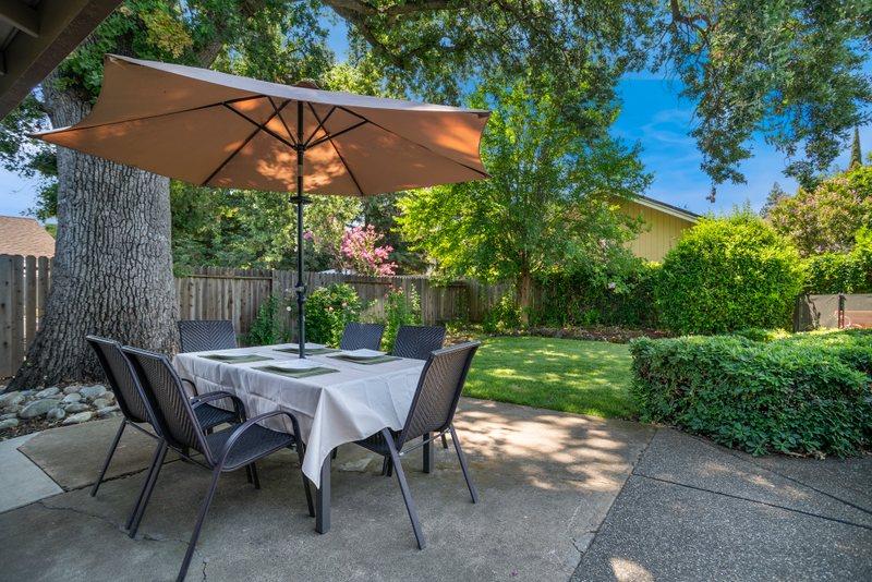 Detail Gallery Image 27 of 33 For 8216 Oakenshaw Way, Orangevale,  CA 95662 - 3 Beds | 2 Baths