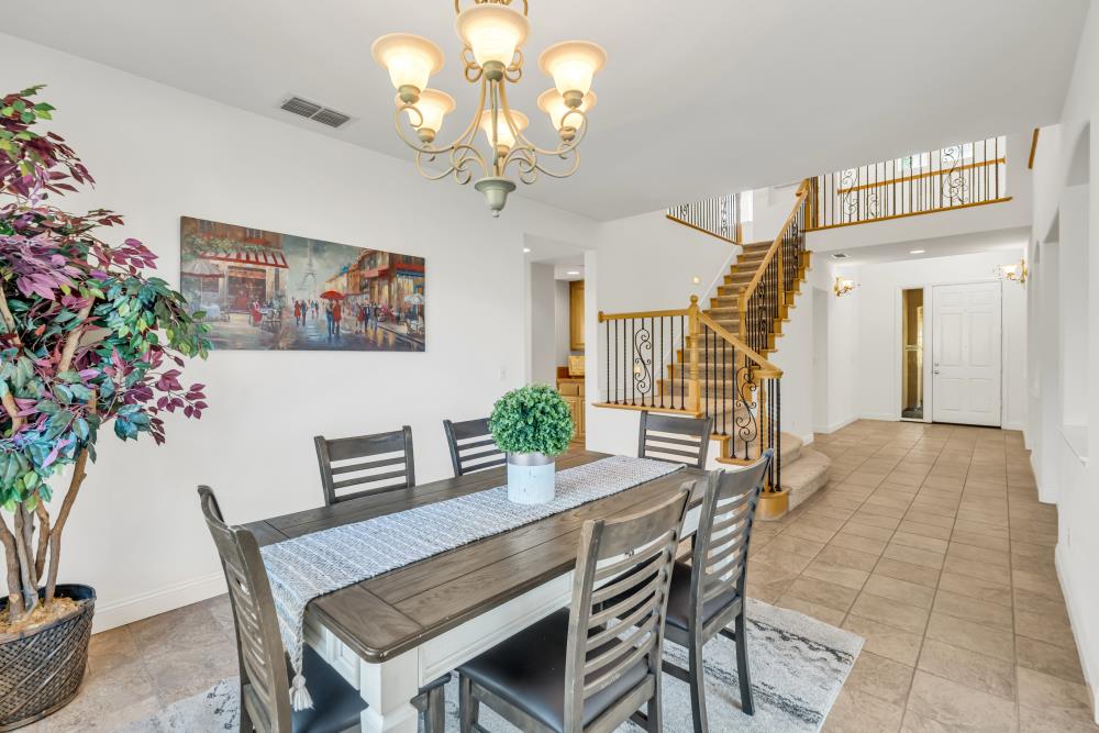 Detail Gallery Image 15 of 60 For 200 Orrington Cir, Sacramento,  CA 95835 - 4 Beds | 3/1 Baths