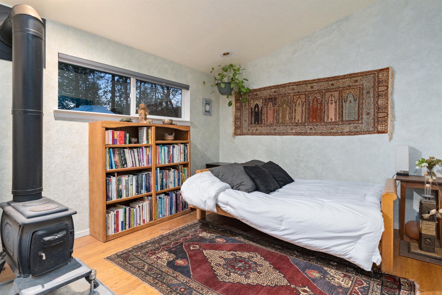 Detail Gallery Image 12 of 87 For 15528 Ca-49, Camptonville,  CA 95922 - 1 Beds | 2 Baths