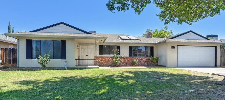 Detail Gallery Image 2 of 43 For 223 Kadota Ave, Atwater,  CA 95301 - 4 Beds | 2 Baths