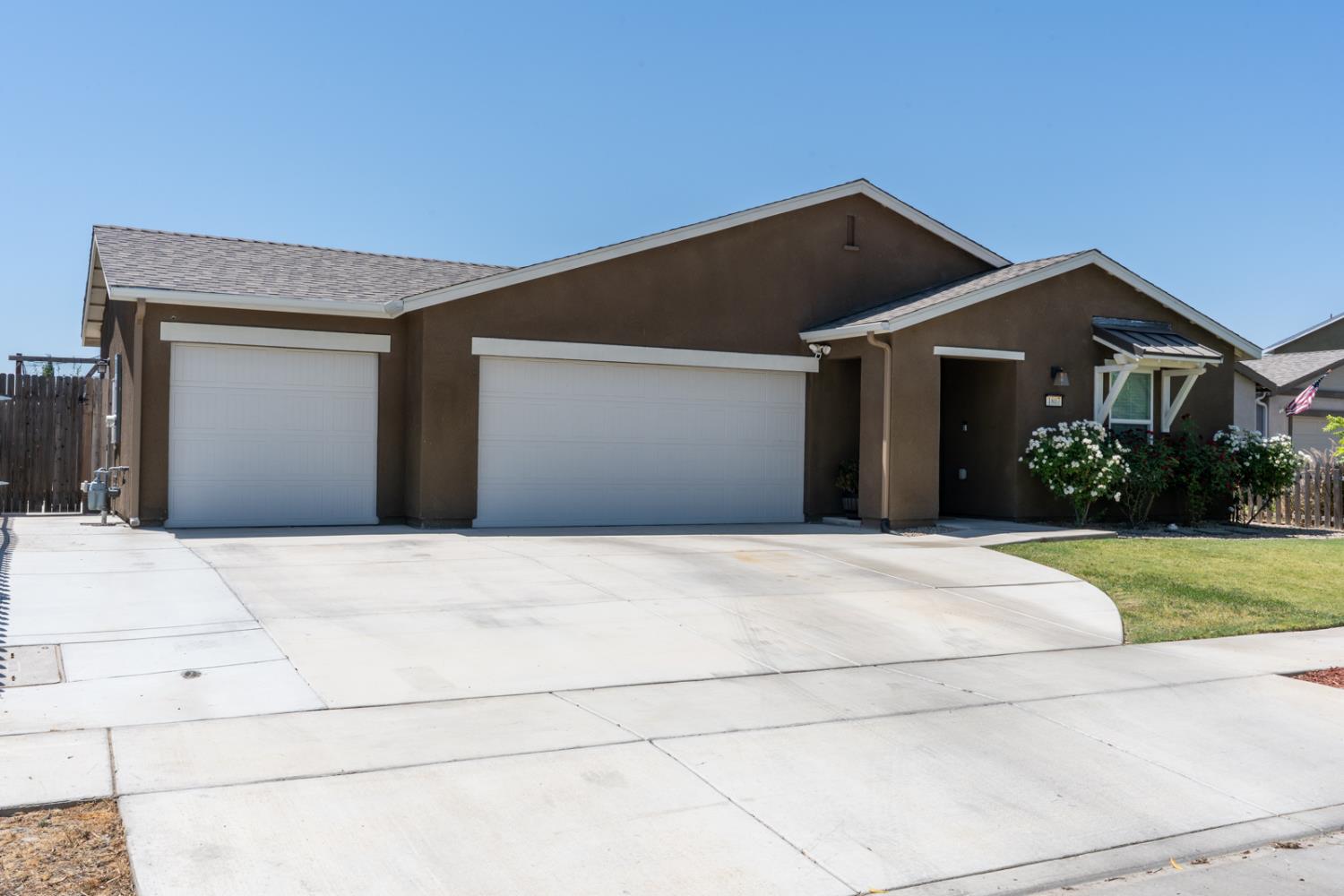 Detail Gallery Image 4 of 58 For 1807 Patricia Ct, Los Banos,  CA 93635 - 4 Beds | 3 Baths