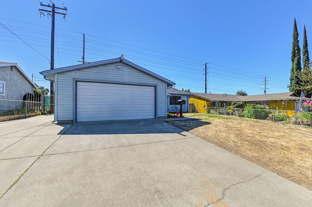 Detail Gallery Image 23 of 27 For 6404 Longdale Dr, North Highlands,  CA 95660 - 3 Beds | 1 Baths