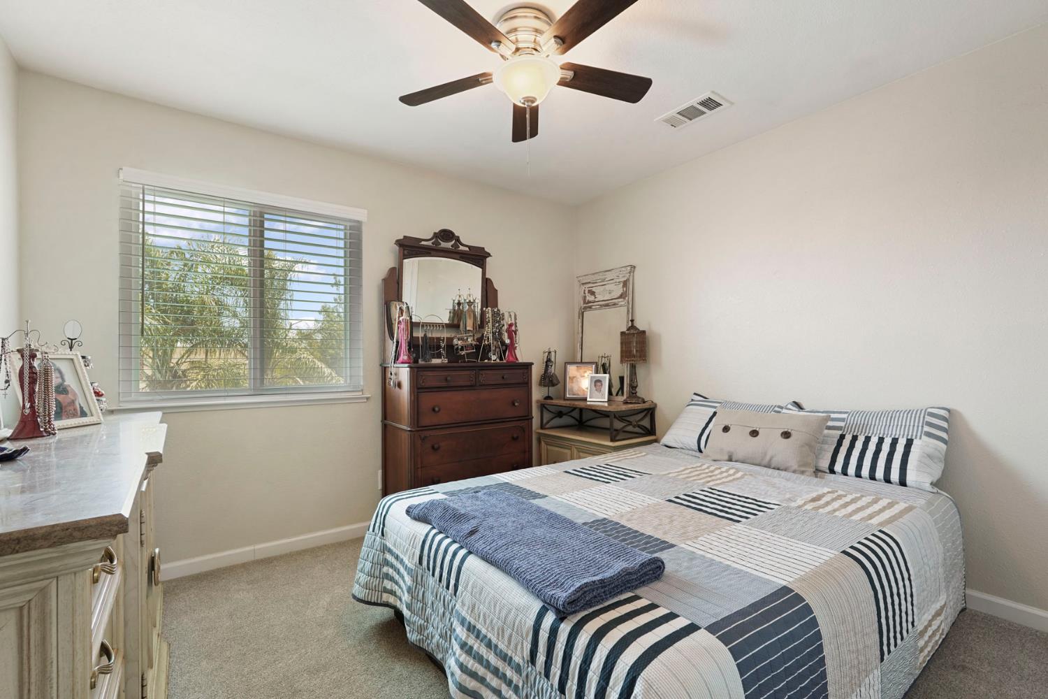 Detail Gallery Image 29 of 52 For 2457 Rockingham Cir, Lodi,  CA 95242 - 4 Beds | 2/1 Baths