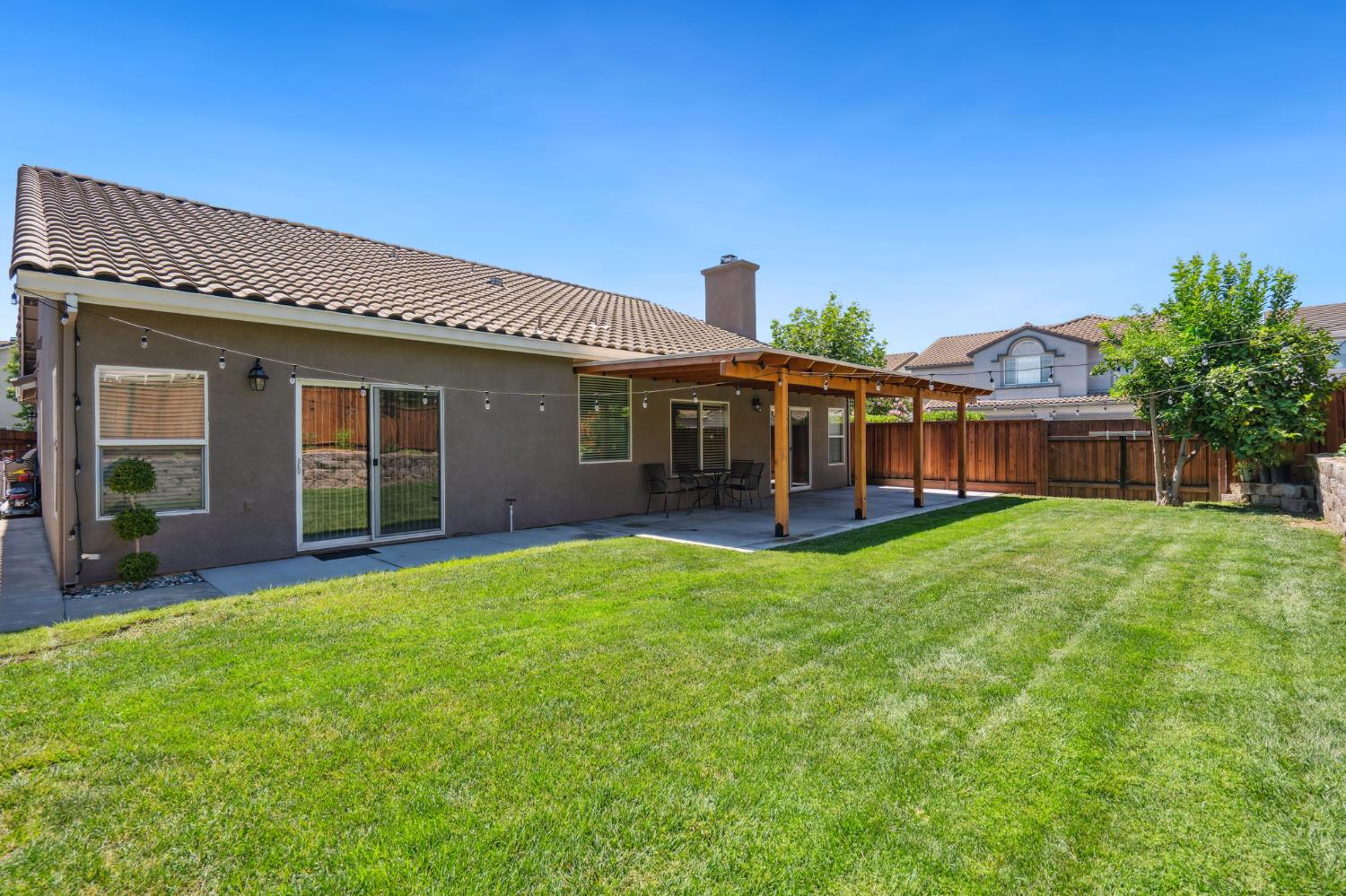 Detail Gallery Image 25 of 26 For 3900 Ginko Way, Sacramento,  CA 95834 - 3 Beds | 2 Baths
