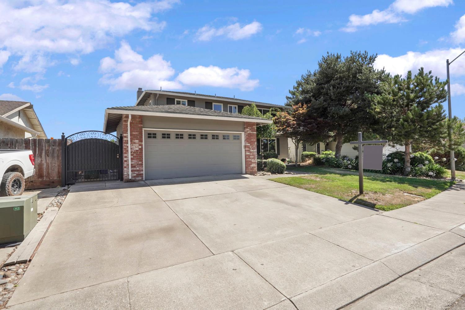 Detail Gallery Image 52 of 52 For 2457 Rockingham Cir, Lodi,  CA 95242 - 4 Beds | 2/1 Baths