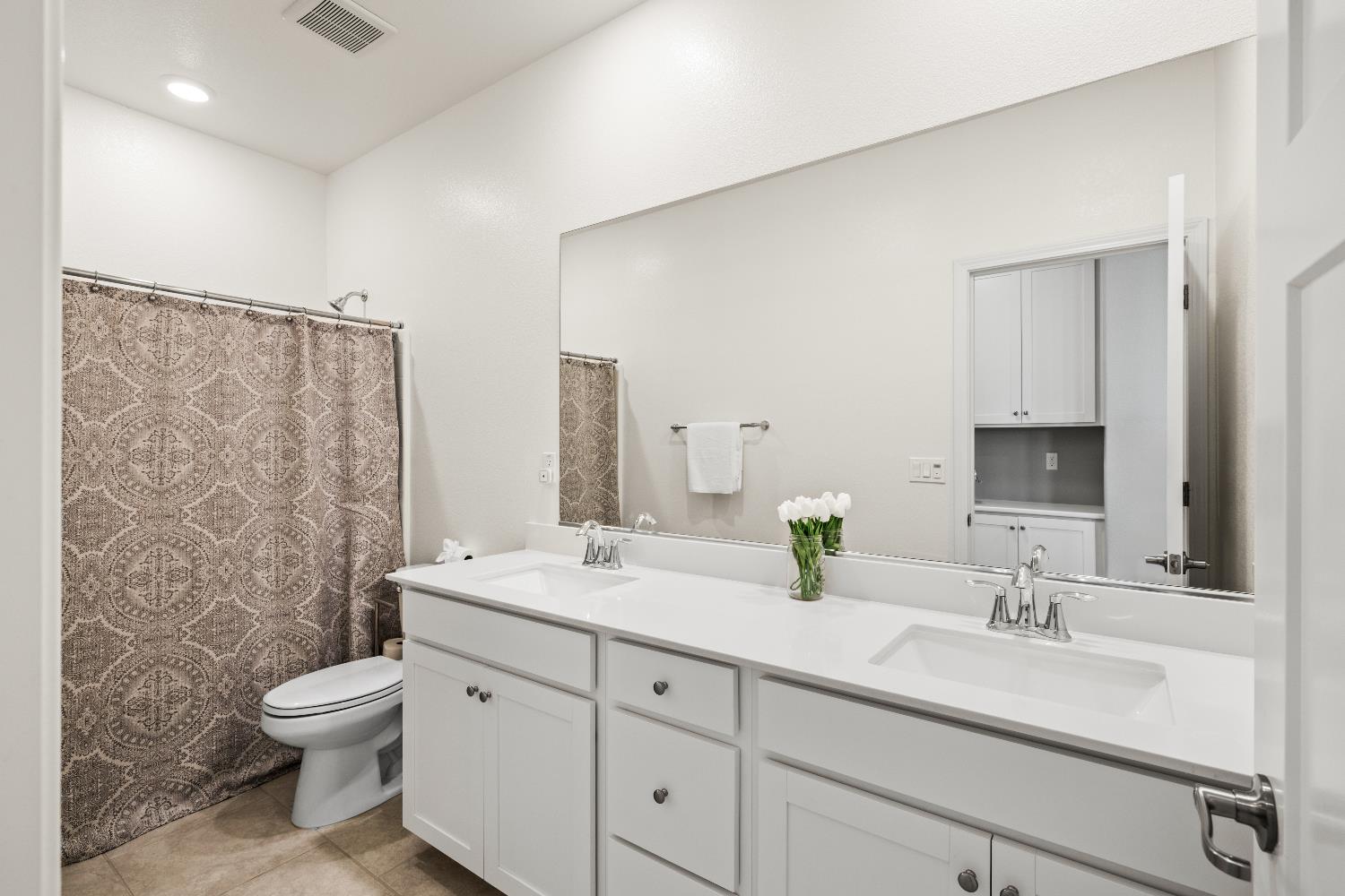 Detail Gallery Image 35 of 41 For 3627 Edington Dr, Rancho Cordova,  CA 95742 - 4 Beds | 3 Baths