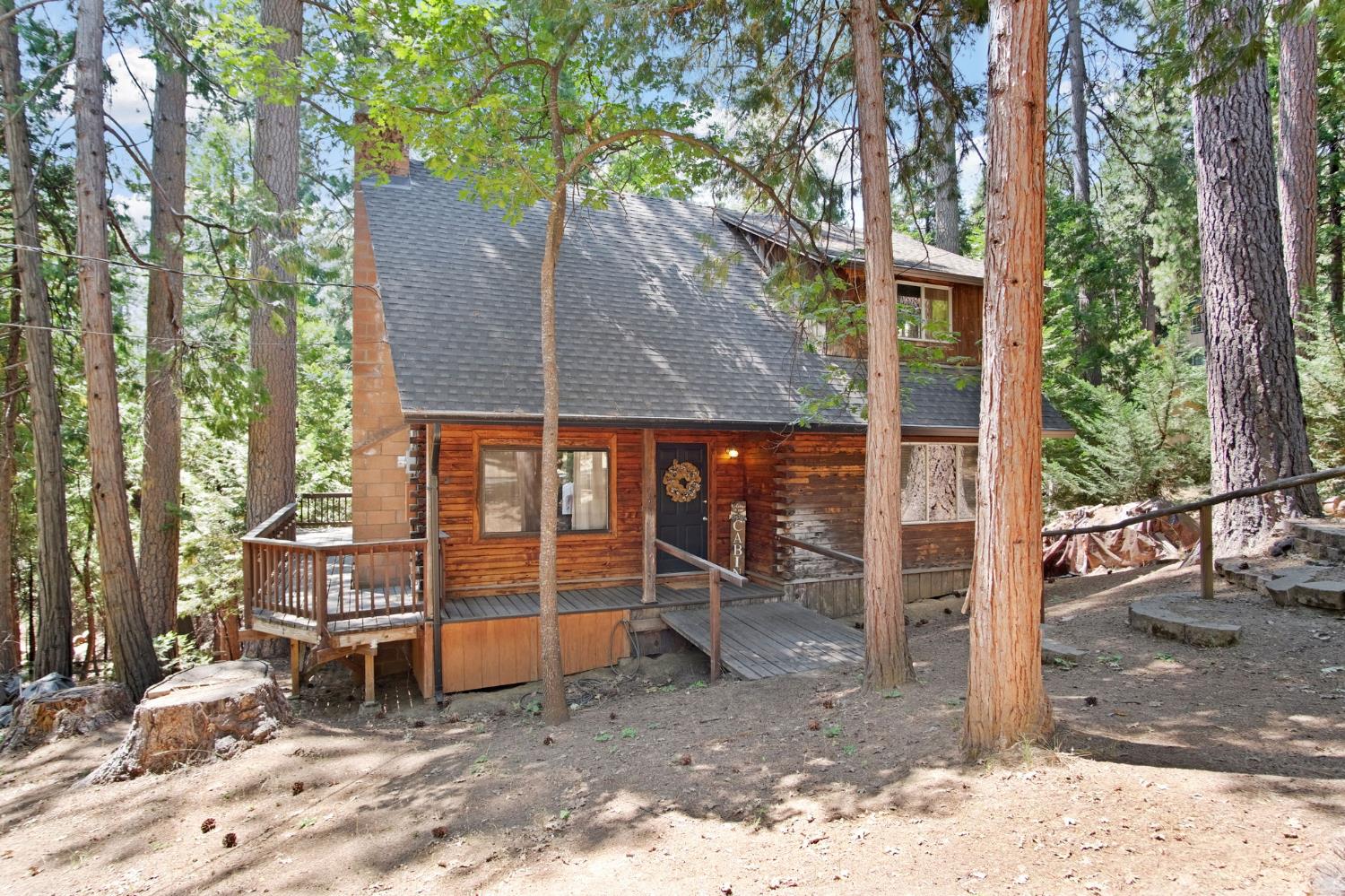 Detail Gallery Image 2 of 35 For 20695 N Haiapo Rd, Mi Wuk Village,  CA 95346 - 3 Beds | 1/1 Baths