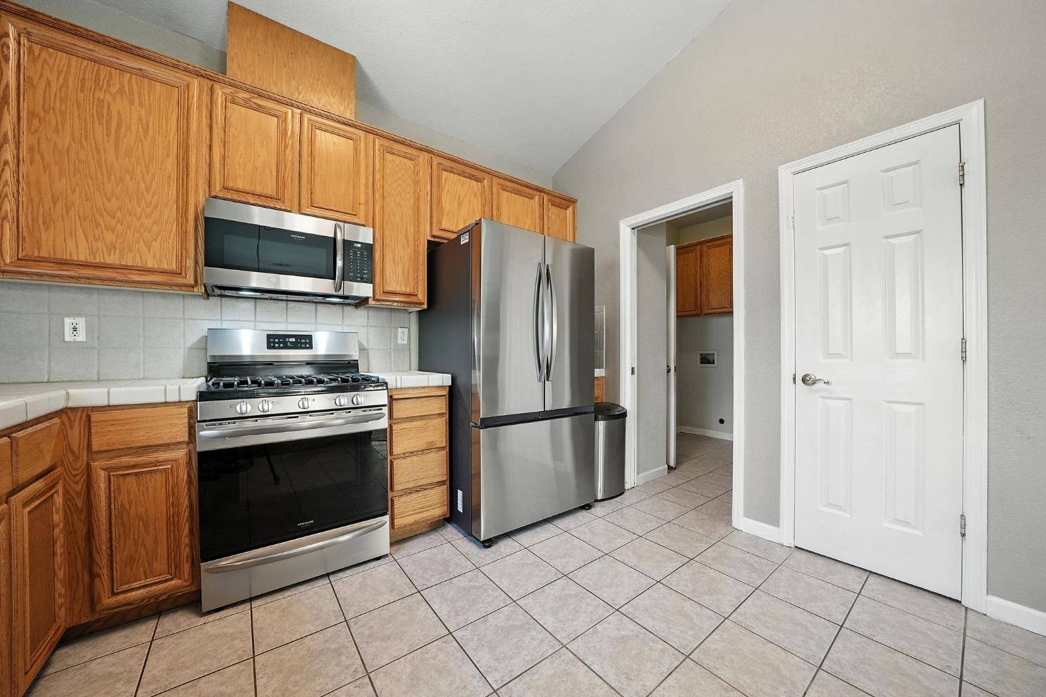 Detail Gallery Image 17 of 46 For 1021 Mockingbird Ln, Valley Springs,  CA 95252 - 3 Beds | 2 Baths