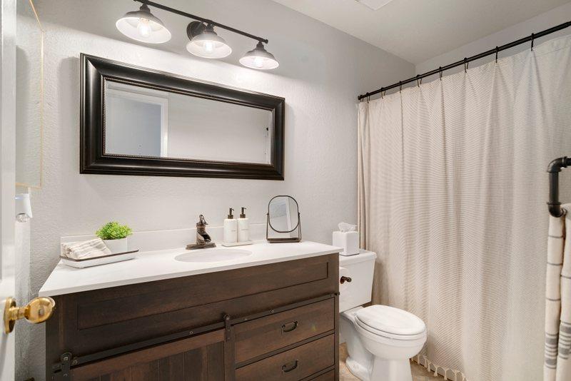 Detail Gallery Image 20 of 33 For 8216 Oakenshaw Way, Orangevale,  CA 95662 - 3 Beds | 2 Baths