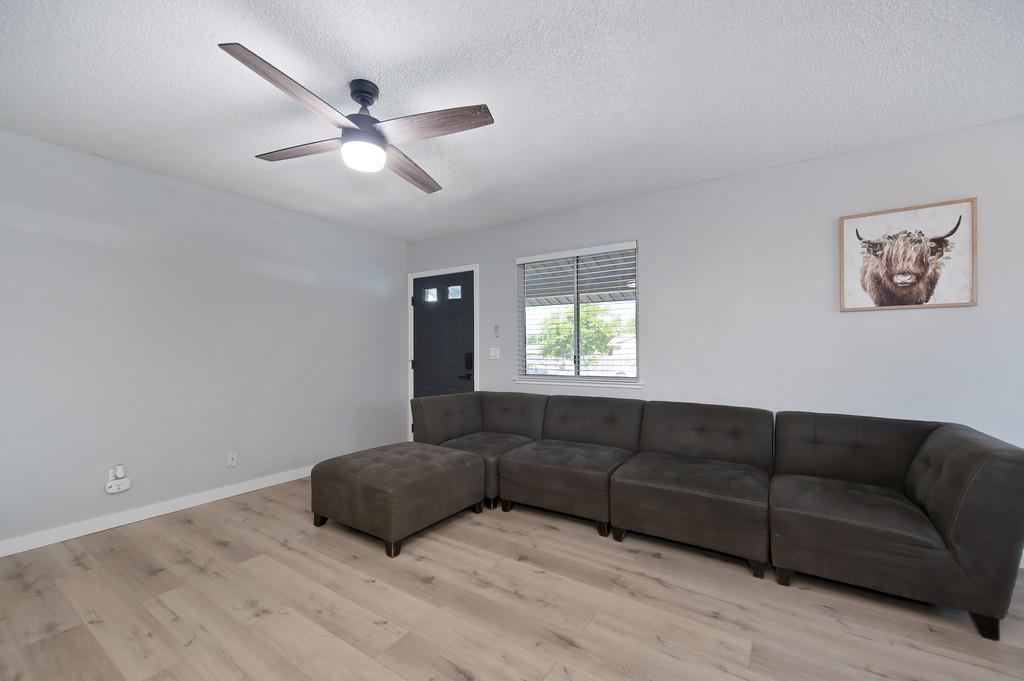 Detail Gallery Image 11 of 27 For 6404 Longdale Dr, North Highlands,  CA 95660 - 3 Beds | 1 Baths