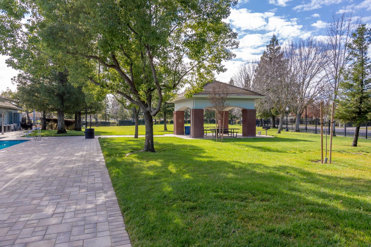 Detail Gallery Image 54 of 60 For 5054 Stroman Ln, Sacramento,  CA 95835 - 3 Beds | 2/1 Baths