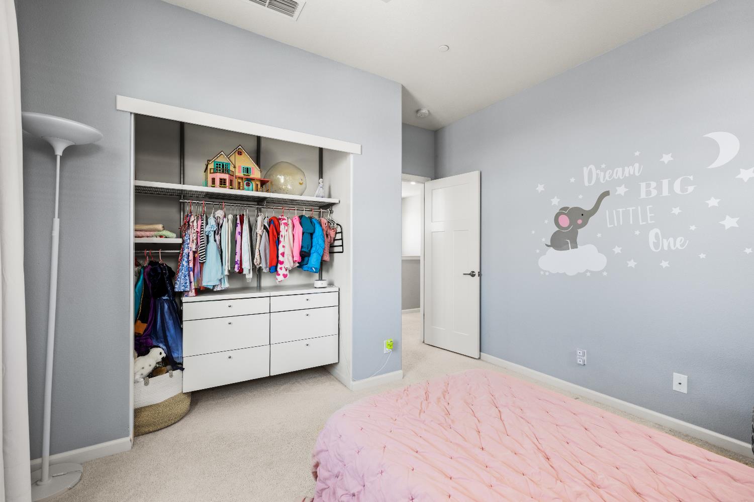 Detail Gallery Image 33 of 41 For 3627 Edington Dr, Rancho Cordova,  CA 95742 - 4 Beds | 3 Baths