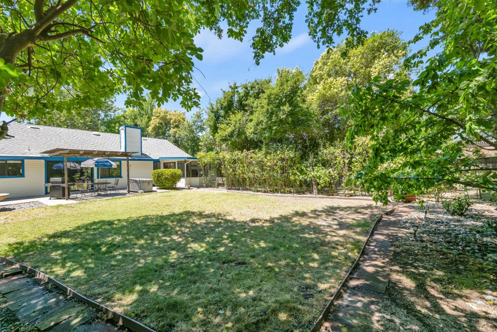 Detail Gallery Image 52 of 59 For 7527 Island Way, Sacramento,  CA 95831 - 3 Beds | 2 Baths