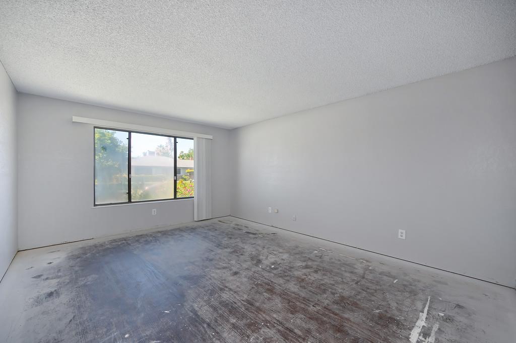 Detail Gallery Image 4 of 43 For 223 Kadota Ave, Atwater,  CA 95301 - 4 Beds | 2 Baths