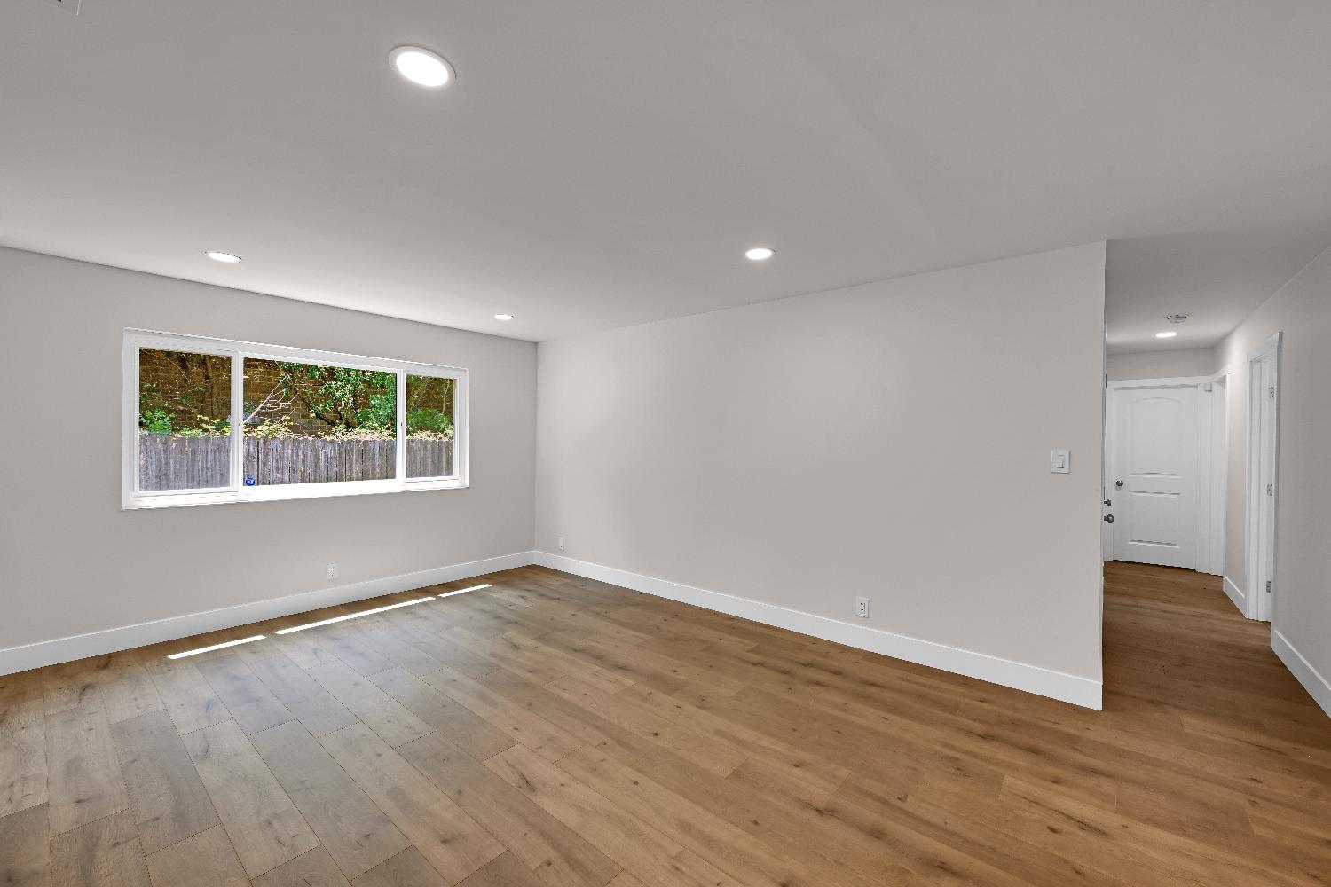 Detail Gallery Image 18 of 38 For 6608 Heatherwood Way, Sacramento,  CA 95831 - 3 Beds | 2 Baths