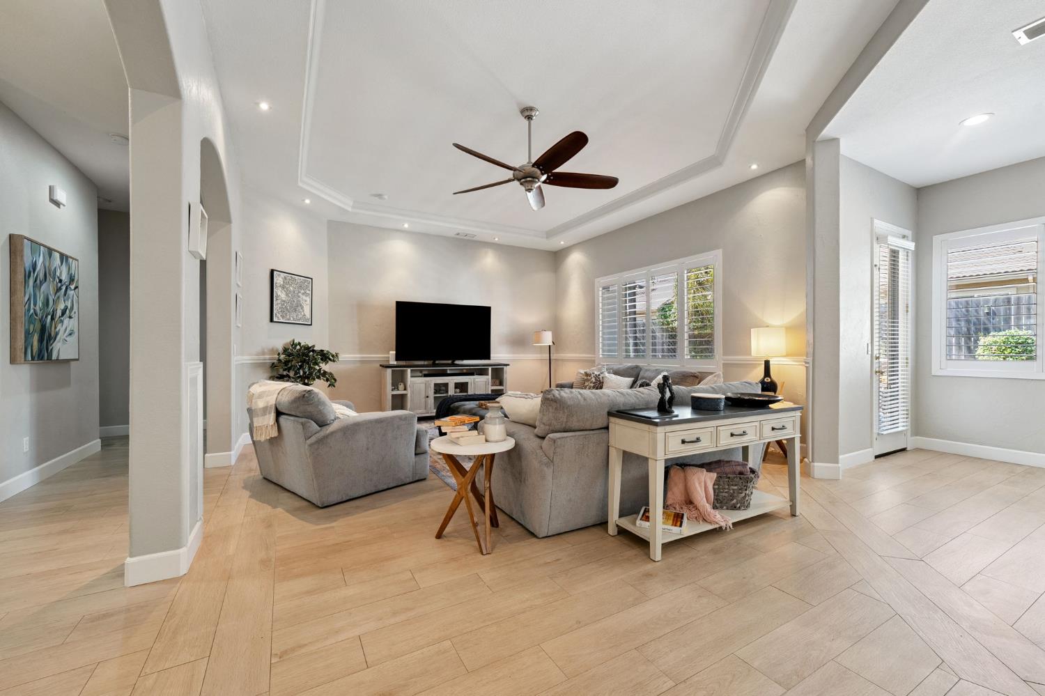 Detail Gallery Image 11 of 60 For 5054 Stroman Ln, Sacramento,  CA 95835 - 3 Beds | 2/1 Baths