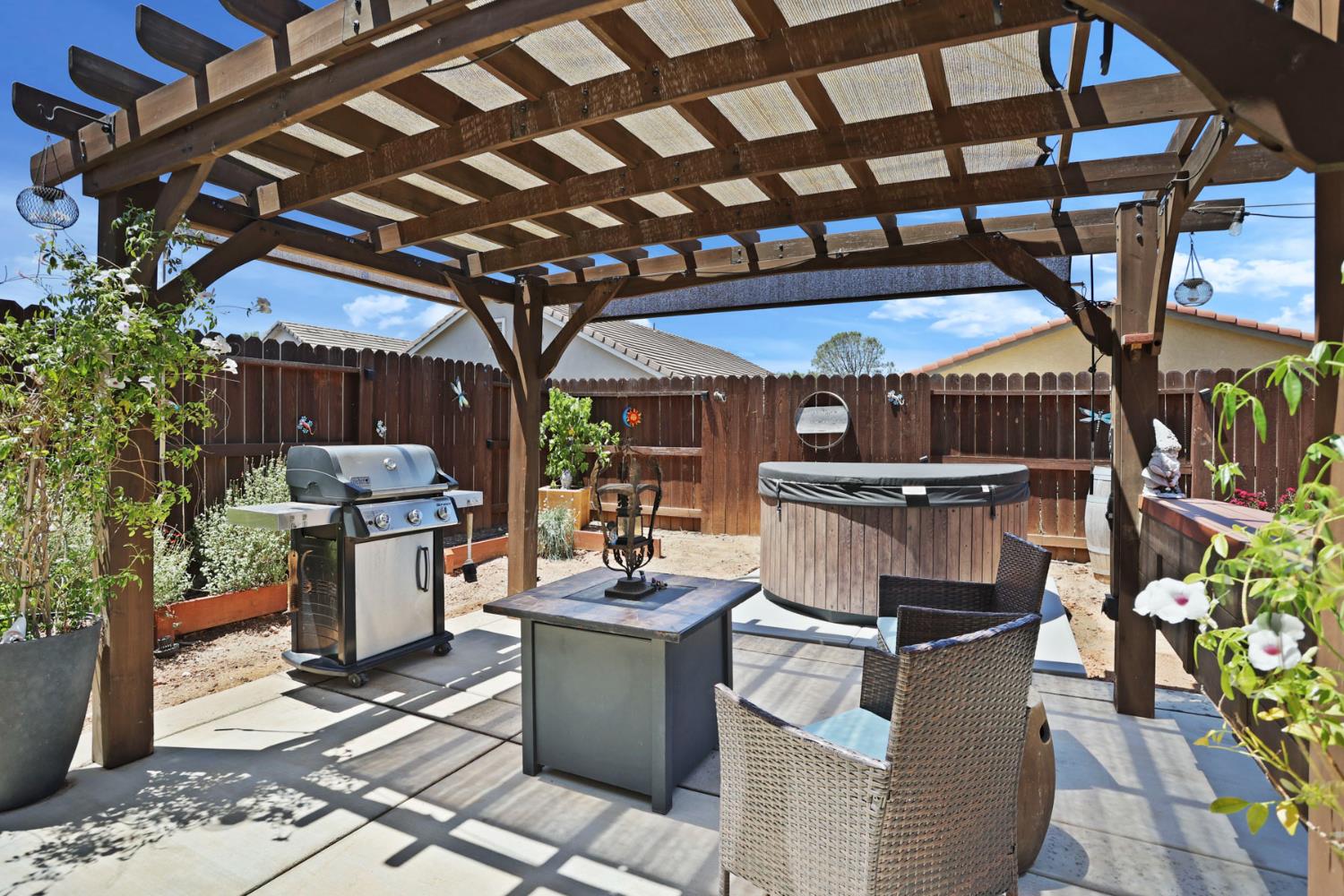 Detail Gallery Image 7 of 50 For 719 Thistle Dr, Ione,  CA 95640 - 4 Beds | 2 Baths