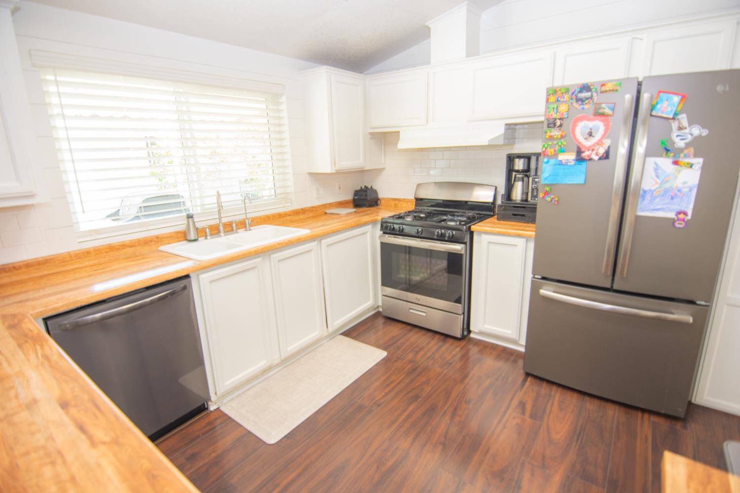 Detail Gallery Image 6 of 40 For 1399 Sacramento Ave 44, West Sacramento,  CA 95605 - 2 Beds | 2 Baths