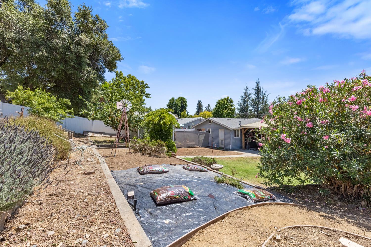 Detail Gallery Image 25 of 43 For 6761 Linda Sue Way, Fair Oaks,  CA 95628 - 3 Beds | 2 Baths