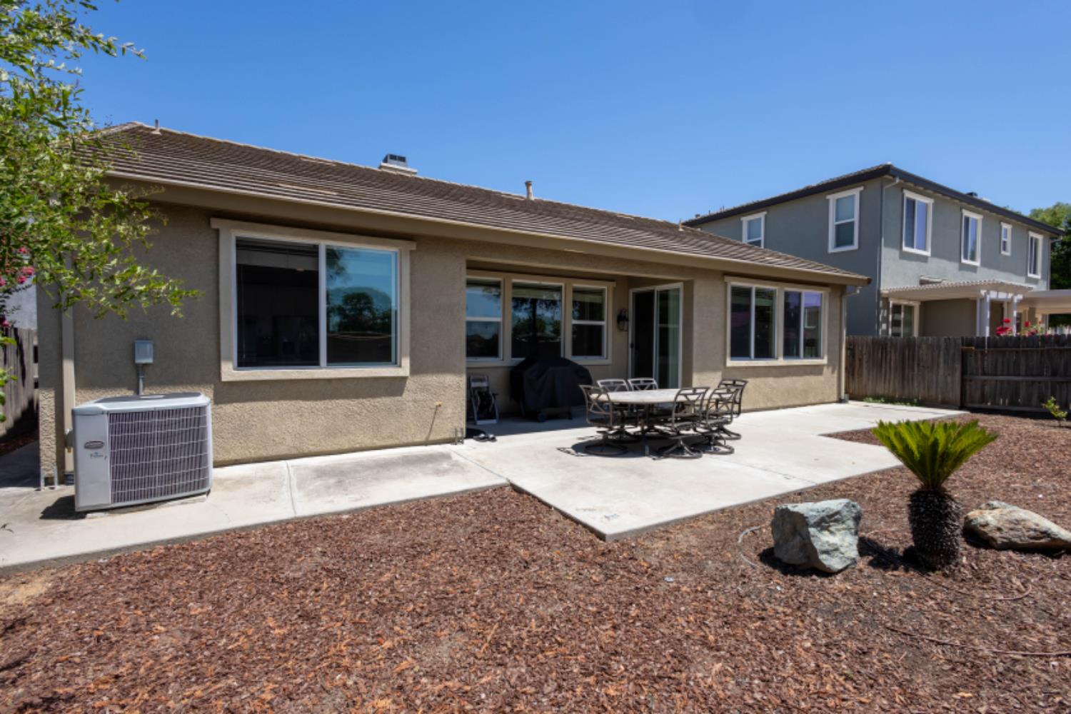 Detail Gallery Image 32 of 34 For 8328 Dandelion Dr, Elk Grove,  CA 95624 - 4 Beds | 2 Baths