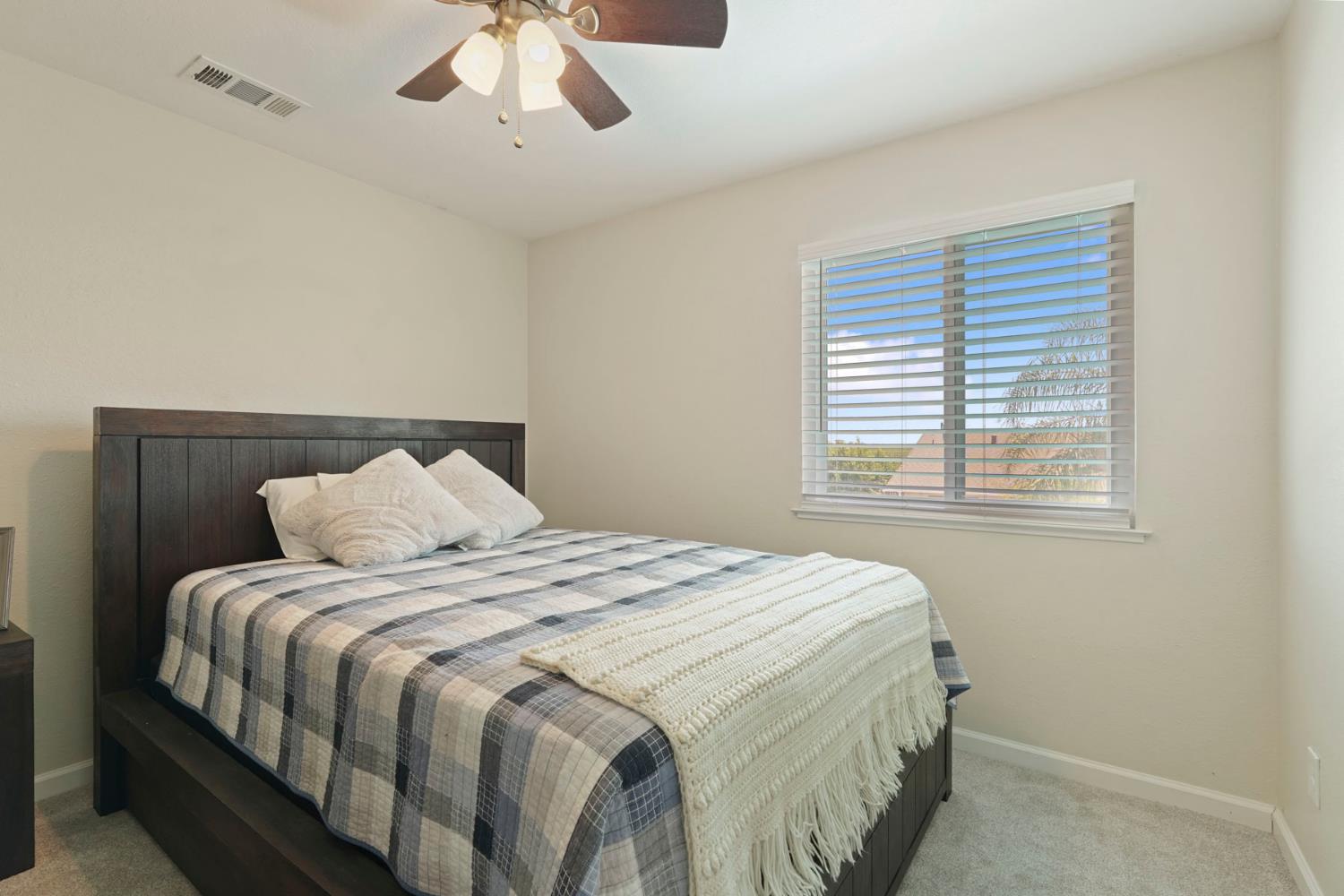 Detail Gallery Image 24 of 52 For 2457 Rockingham Cir, Lodi,  CA 95242 - 4 Beds | 2/1 Baths