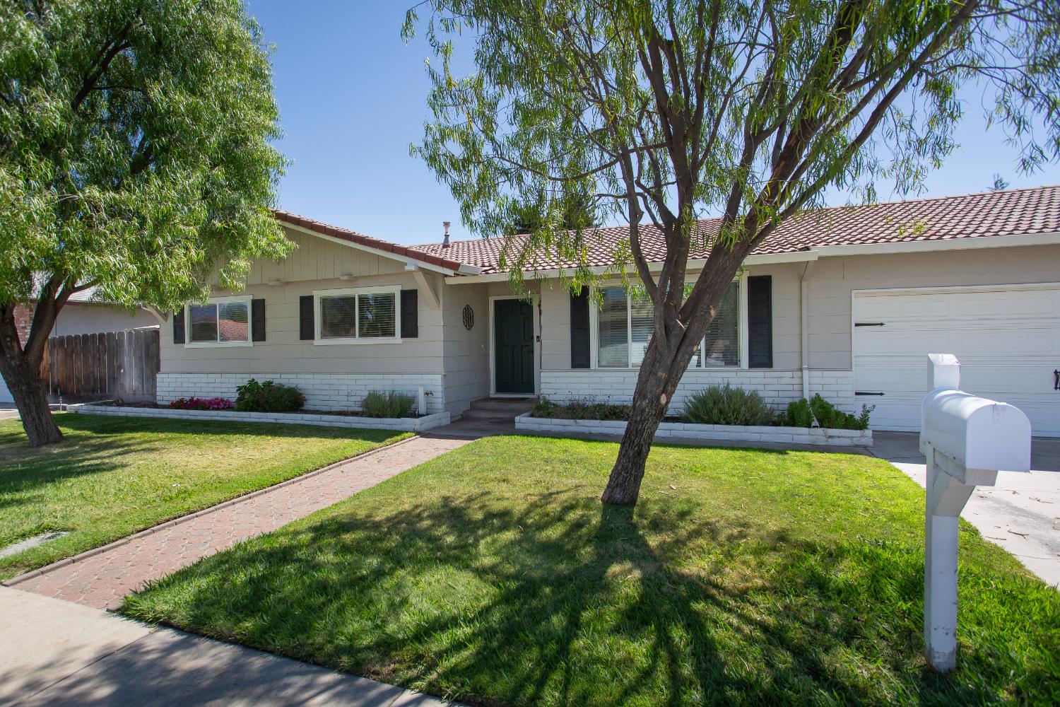 Detail Gallery Image 6 of 49 For 3360 Vanderbilt Ave, Turlock,  CA 95382 - 3 Beds | 2 Baths